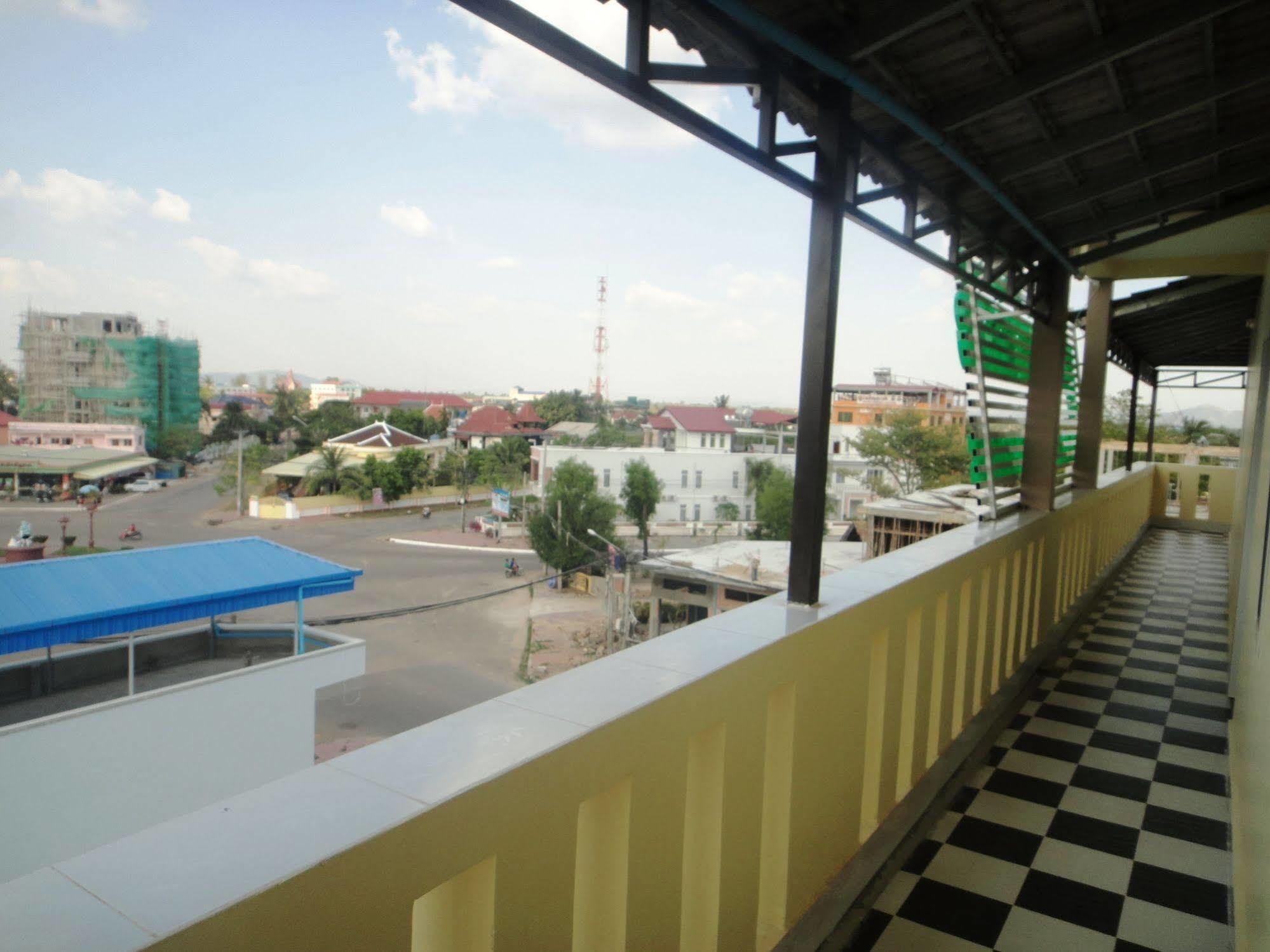 มารานี เกสต์เฮาส์ กำปอต ภายนอก รูปภาพ